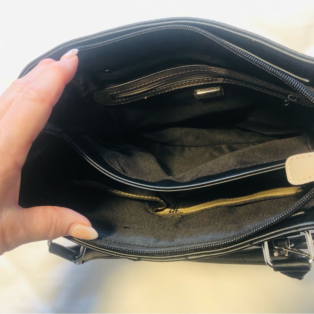 Guess Black and Tan Satchel , DividedOrganizer, Logo Tag Bow purse charm - Picture 3 of 11